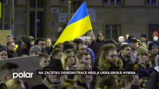 Na začátku demonstrace v Ostravě hrála ukrajinská hymna. Na Masarykově náměstí hoří svíčky za oběti války