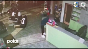 Zloděj bral klíče ze dveří firem v Ostravě a v noci chodil krást, chytil ho policista v civilu