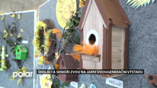Školáci a senioři vytvořili společně ve Frýdku-Místku Jarní dvougenerační výstavu