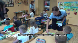 Policejní majáček pomáhá chránit děti. Školáci dostávají od policistů speciální sešity