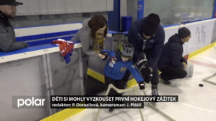 Děti si mohly ve Studénce vyzkoušet první hokejový zážitek