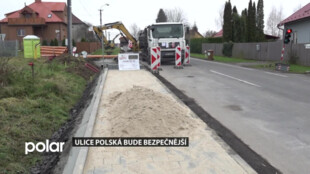 Ulice Polská v Karviné-Ráji bude bezpečnější. Město tam staví chodník pro chodce