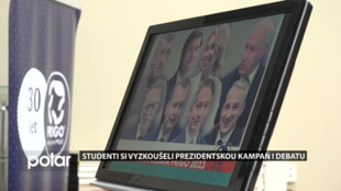 Studenti si vyzkoušeli prezidentskou kampaň i debatu. Do role kandidátů se vžili věrohodně