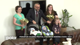 Primátor Frýdku-Místku přivítal první dvě narozená miminka roku 2023