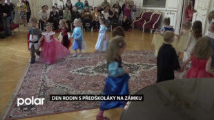 Mateřské školy oslavily Den rodin na zámku v Bruntále jako princové a princezny