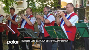 Hudební léto pro seniory zahájila dechovka Javořinka