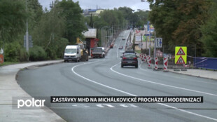 Chodníky i zastávky na Michálkovické ve Slezské Ostravě dostávají novou podobu