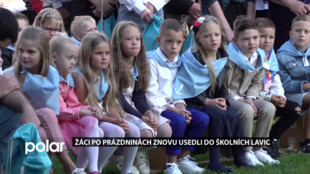 Žáci po prázdninách znovu usedli do školních lavic