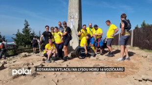 Rotariáni splnili přání vozíčkářům a společnými silami je vytlačili na vrchol Lysé hory
