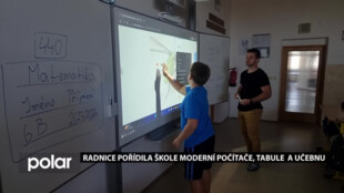 Palkovická radnice zajistila škole moderní počítače, interaktivní tabule a venkovní učebnu