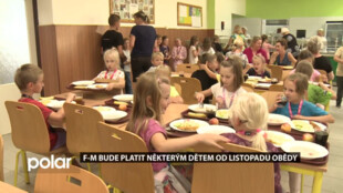 Frýdek-Místek bude platit některým školákům od listopadu obědy