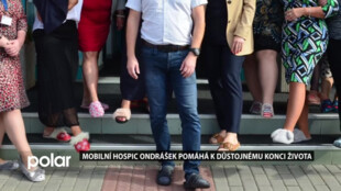 Mobilní hospic Ondrášek pomáhá k důstojnému konci života, podpořil Papučový den