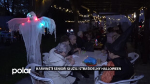 Karvinští senioři si užili halloweenskou zábavu, atmosféru umocnila strašidelná výzdoba