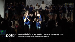 Novojičínští studenti a sboristé zářili v muzikálu s hity ABBY