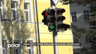 Semafory v Opavě stále nefungují tak jak mají. S občasnými výpadky pomáhá i policie