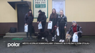 Město oceňuje dobrovolníky starající se o pejsky v psím útulku