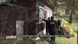 Policejní hlídka se psy kontrolovala chaty, prošla i ty v Bludovicích
