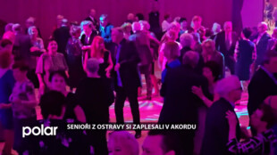 Přes 300 seniorů z Ostravy si zatančilo na plese v domě kultury Akord