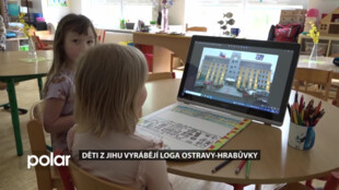 Ve výtvarné dílně ostravské knihovny vznikají loga Hrabůvky ke 100 letům Velké Ostravy
