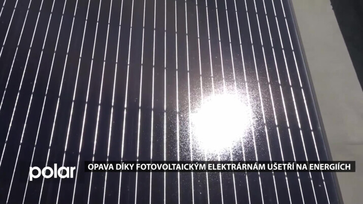Opava ušetří miliony na energiích díky fotovoltaickým elektrárnám na střechách škol a MDPO