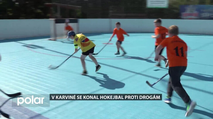 Městští strážníci uspořádali pro děti akci Hokejbal proti drogám