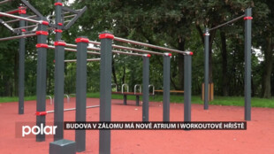 Budova bývalé školy v Zálomu má nové atrium i workoutové hřiště