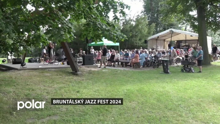 V bruntálském městském parku 14. ročník Bruntálského Jazz Festu potvrdil rostoucí zájem diváků