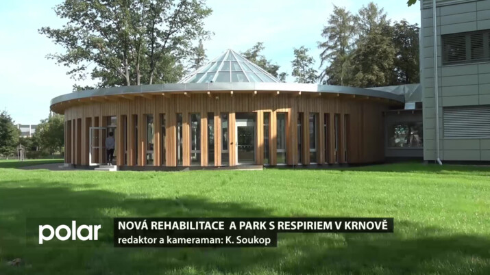 V krnovské nemocnici otevřeli novou přístavbu rehabilitace a rehabilitační park s respiriem