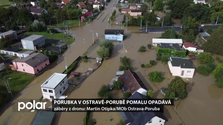 Porubka v Ostravě-Porubě pomalu klesá. Evakuovaní lidé ale domů zatím nemohou