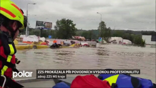 ZZS prokázala při povodních vysokou profesionalitu. Pacienty zachraňovali i z vrtulníku