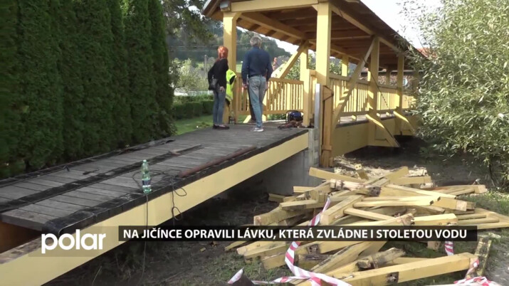 Na Jičínce opravili zvedací lávku, která zvládne i stoletou vodu