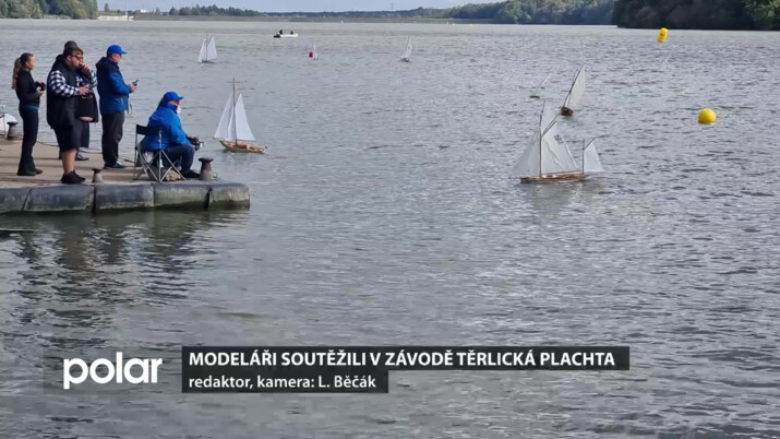 Lodní modeláři soutěžili na přehradě v závodě Těrlická plachta