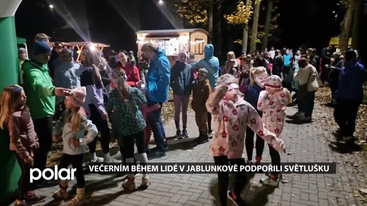 Společným večerním během lidé v Jablunkově podpořili Světlušku