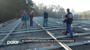 Havířov na letním koupališti staví fotovoltaiku, město ušetří i vyřeší problém s přetížením