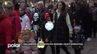 Tradiční Halloweenský lampiónový průvod v Dolní oblasti Vítkovic zakončil ohňostroj