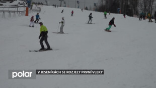 V Jeseníkách se o víkendu rozjely první vleky.  Hory jsou oblíbeným místem lyžařských kurzů opavských škol