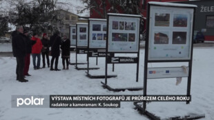 Venkovní výstava místních fotografů je průřezem celého roku