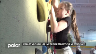 Zdolat vrcholy lze i ve školní tělocvičně ve Studénce