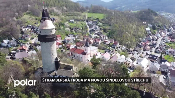 Štramberská Trúba dostává novou střechu ze smrkového šindele