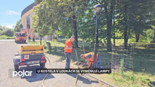 U kostela sv. Barbory v Loukách se kompletně obnovuje osvětlení