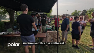 BEZ KOMENTÁŘE: Vůně gulášů se linula u studéneckého koupaliště