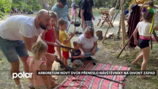 Arboretum Nový Dvůr zaplnilo Indiánské léto. Návštěvníky přeneslo na Divoký západ