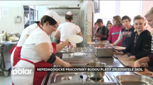 Nepedagogické pracovníky budou platit zřizovatelé škol. Kraj i obce se připravují na změny