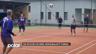 Na Myslíku se hrál nohejbalový turnaj, na hřišti poměřily síly sousedské týmy