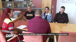 Muže zasáhl blesk v Beskydech, pomohli mu 3 sourozenci. Frýdek-Místek je za to ocenil