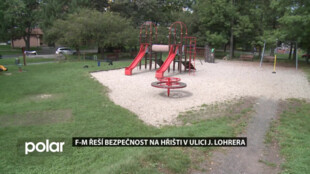 Dětské hřiště ve Frýdku-Místku okupují problémoví lidé. Město už situaci řeší