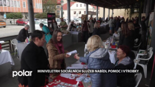 Na miniveletrhu sociálních služeb lidé kromě možností poskytování pomoci nalezli i výrobky ke koupi