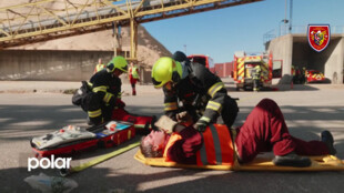 Únik oxidu siřičitého z cisterny byl námětem cvičení hasičů v Paskově