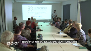 Senioři ve Frýdku-Místku se učí zvládat digitální technologie