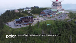 Turisté na Lysé hoře oslavili 10 let obnovené Bezručovy chaty